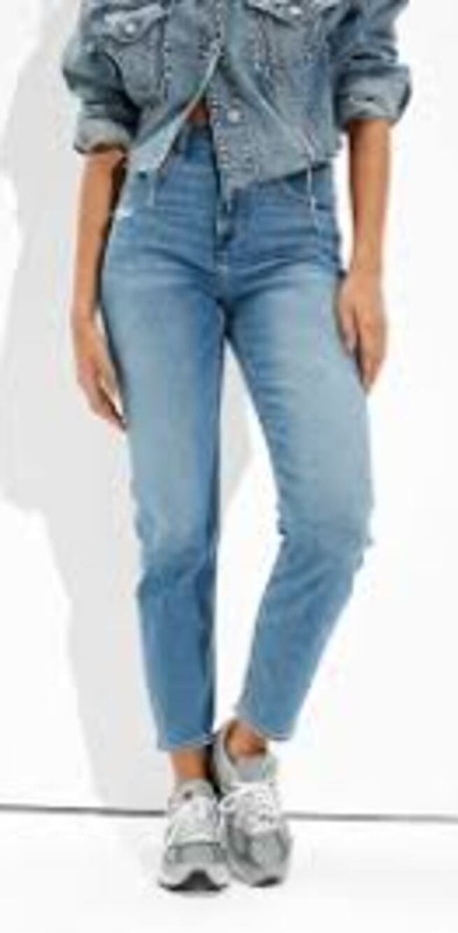 American Eagle Women 4 Regular Medium Wash "Mom Jean" Stretch Denim Jeans